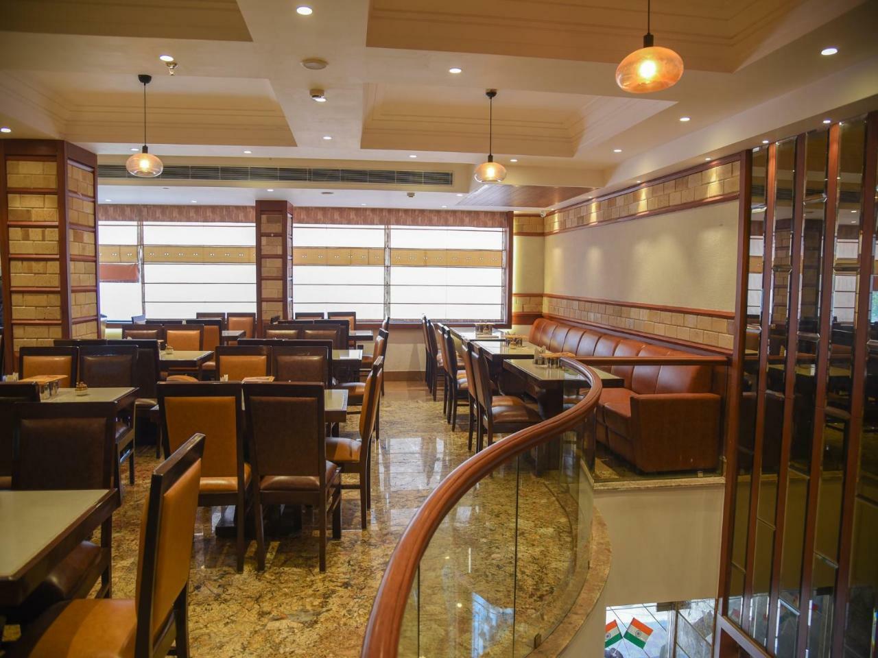 Bharawan Clarks Inn Express Amritsar Exterior foto
